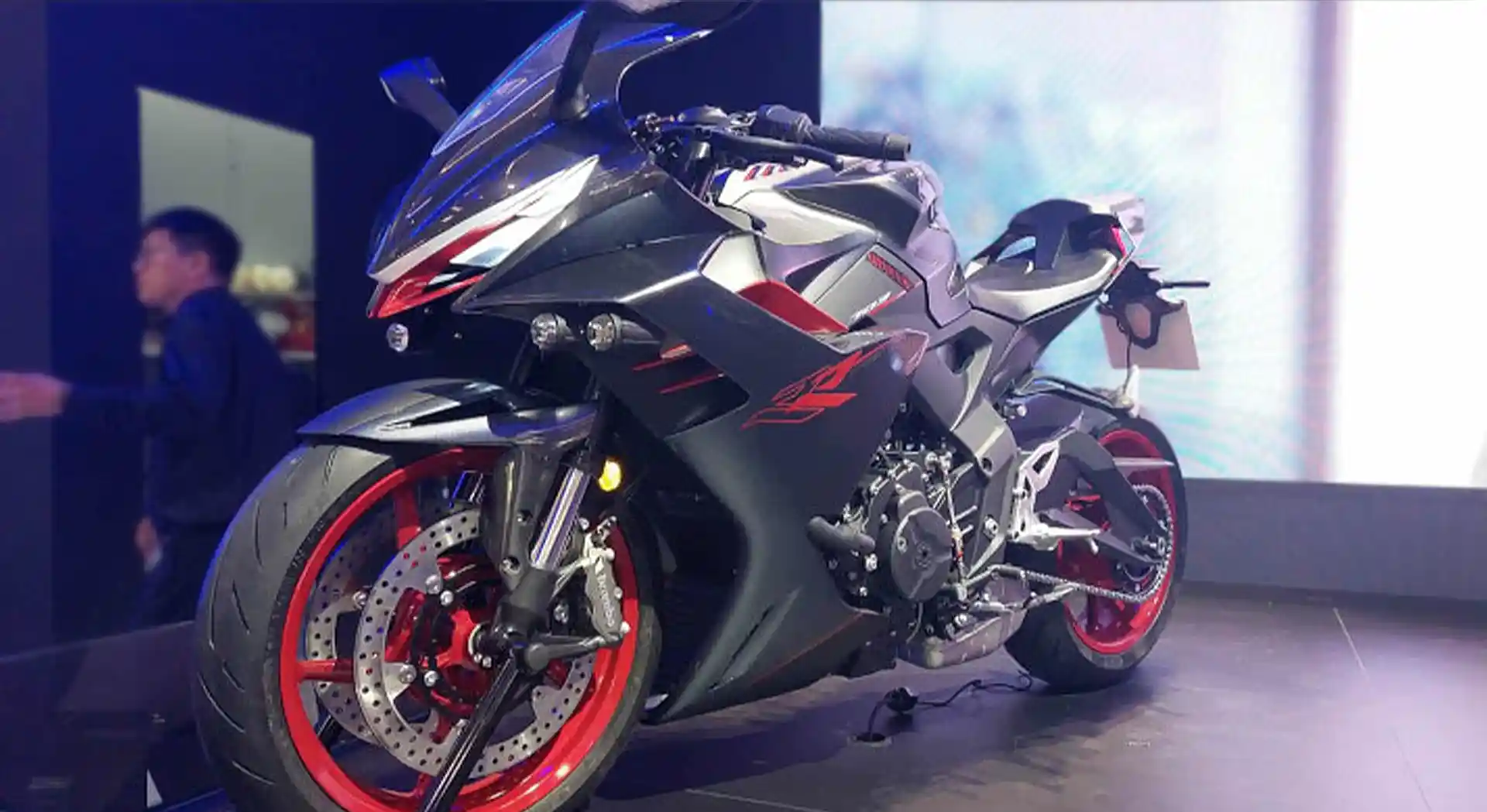 Punya Winglet Ala MotoGP, Zontes Kenalkan Motor Supersport 703 RR 