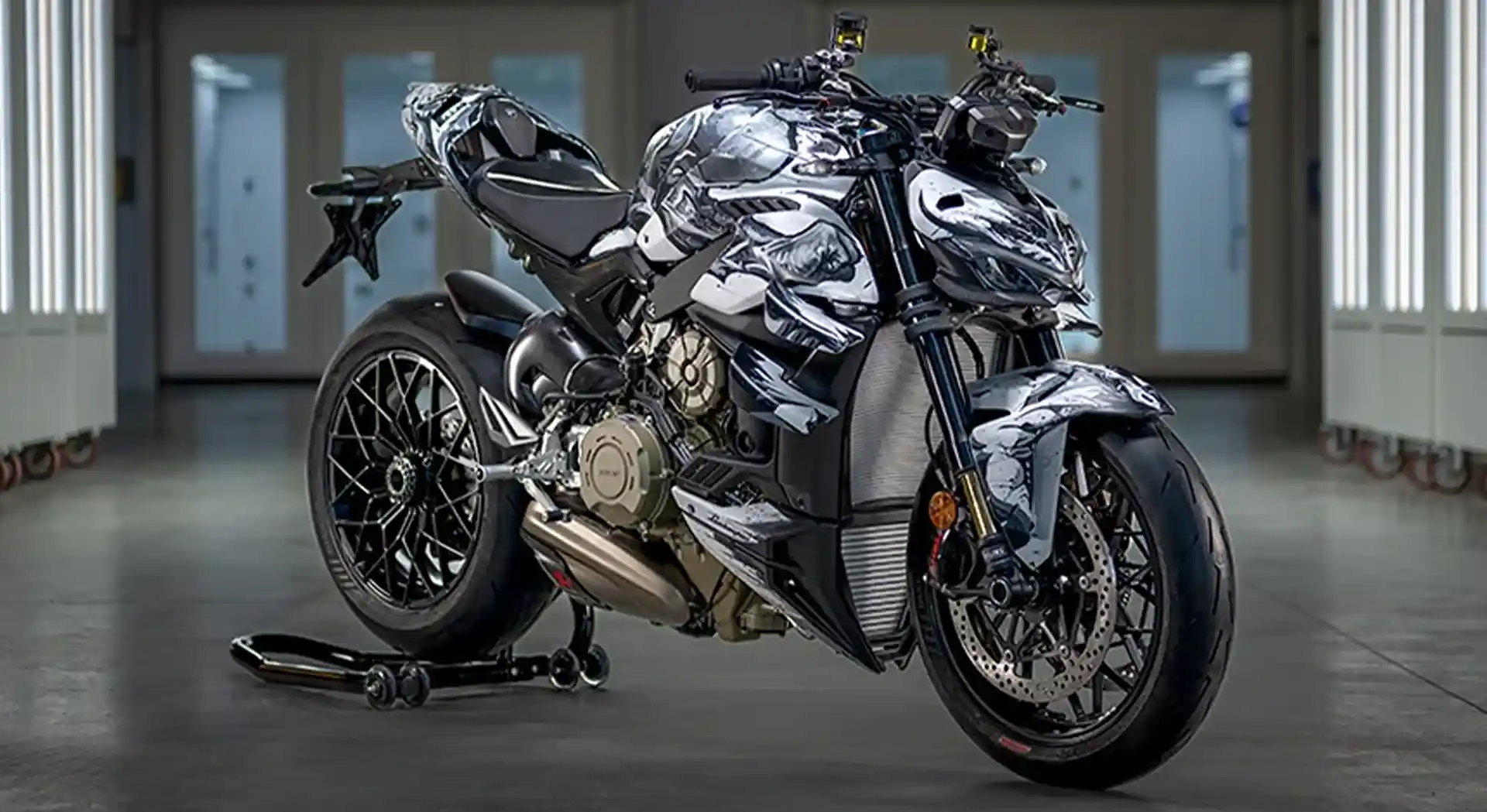 Ducati Streetfighter V4 Lamborghini Centauro Depan