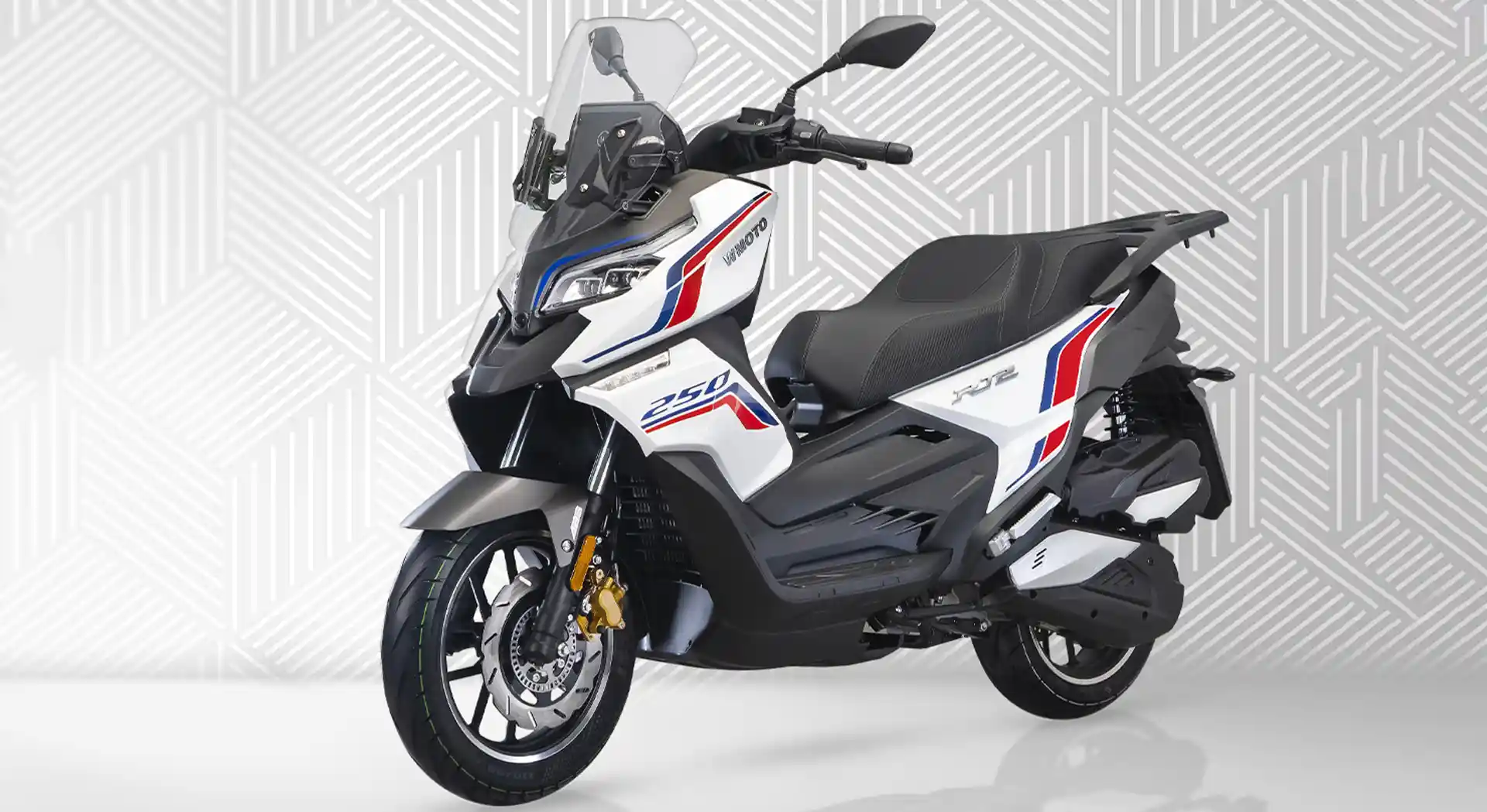 WMoto RT2 250: Skuter Matik Bergaya Petualang yang Dilengkapi Kamera