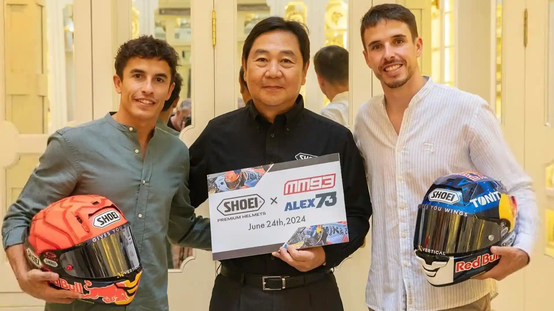 Sampai 2 Tahun Kedepan, Marquez Bersaudara Tetap Bersama Shoei