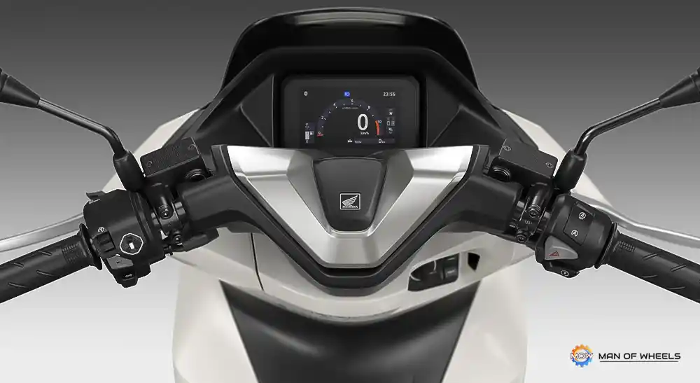Wih?! Tampang Baru Honda PCX 2025 Jadi Mirip Forza Punya Layar TFT
