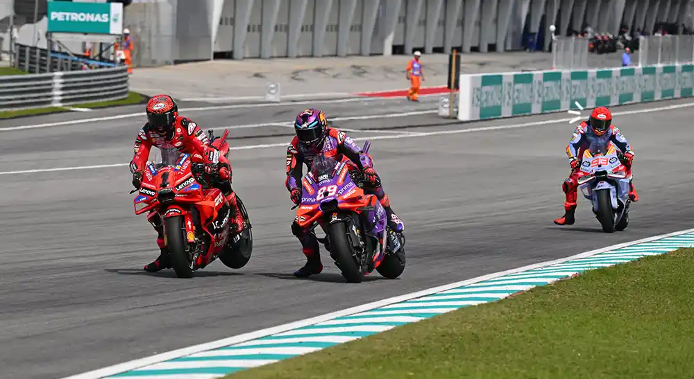 Pecco Bagnaia dan Jorge Martin Duel, Marc Marquez Nontonin Aja Nih