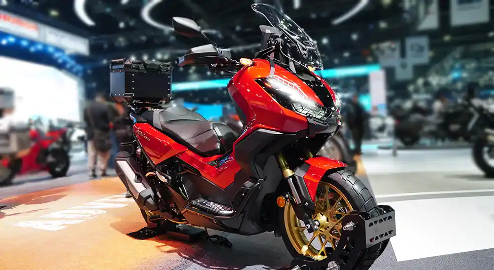 Skutik Petualang Honda ADV350 2025 Meluncur, Punya Layar TFT Baru!