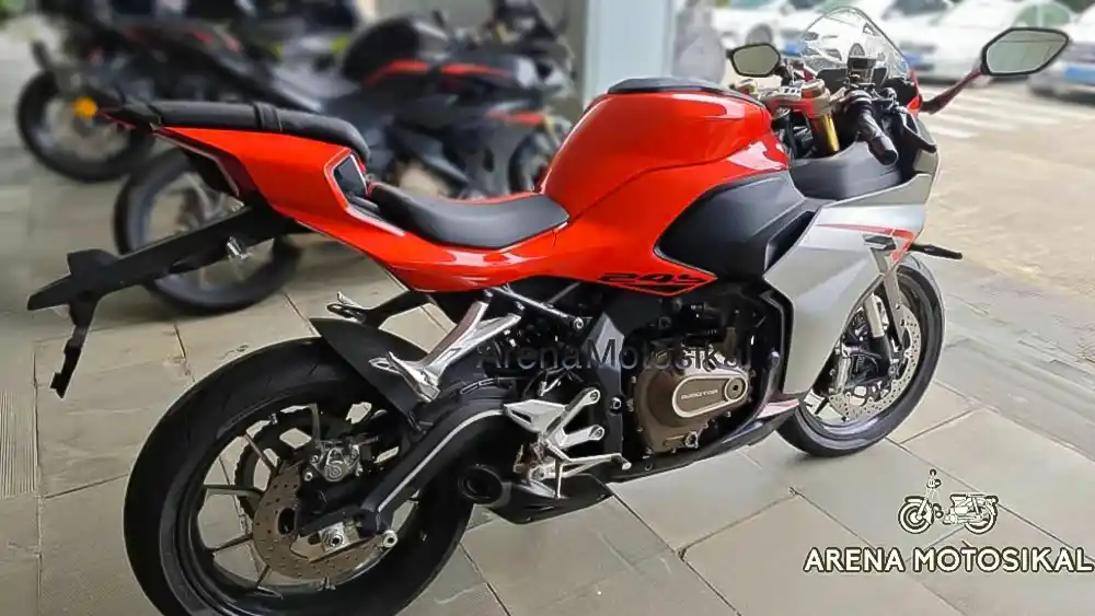 ZX-25R Punya Lawan Nih! QJMotor SRK 250 RD Hadir dengan Harga Lebih Murah?