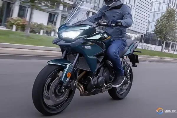 Gaya Adventure-Touring, Kawasaki Versys 650 2026 Model Anyar Resmi Hadir
