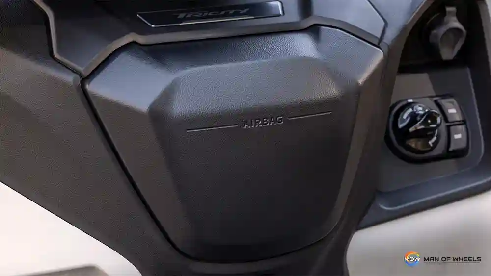 Yamaha, Tricity 300, Yamaha Tricity 300, Tricity, motor roda tiga, airbag